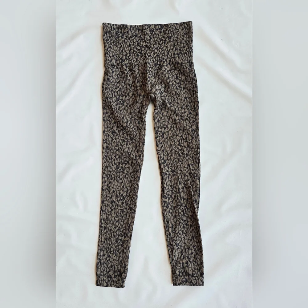 SPANX Look At Me Now Animal Leopard Print High Waisted Rise Leggings Small - Picture 9 of 11